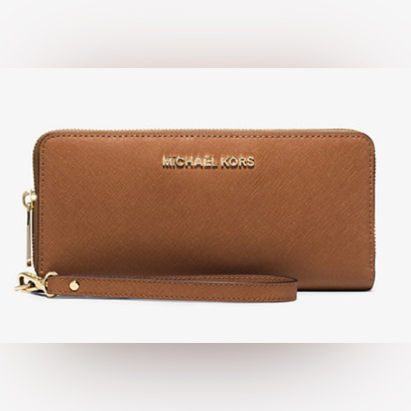 MICHAEL MICHAEL KORS Leather Continental Wristlet in acorn